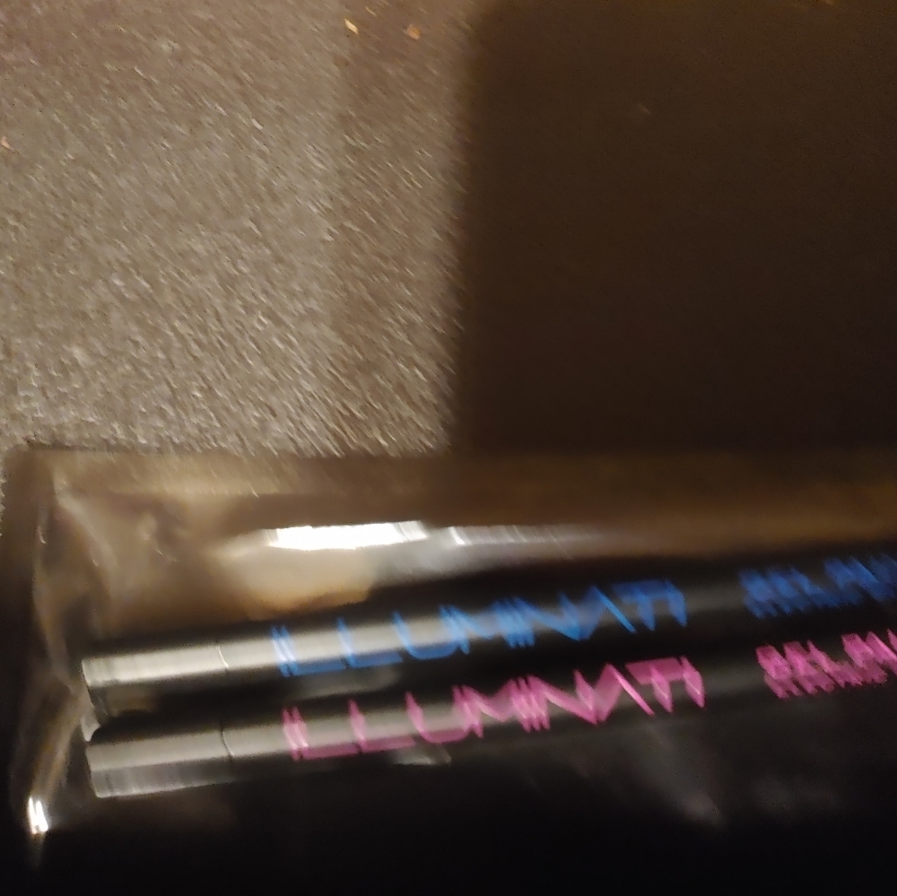 Illuminati gel paint eyeliner